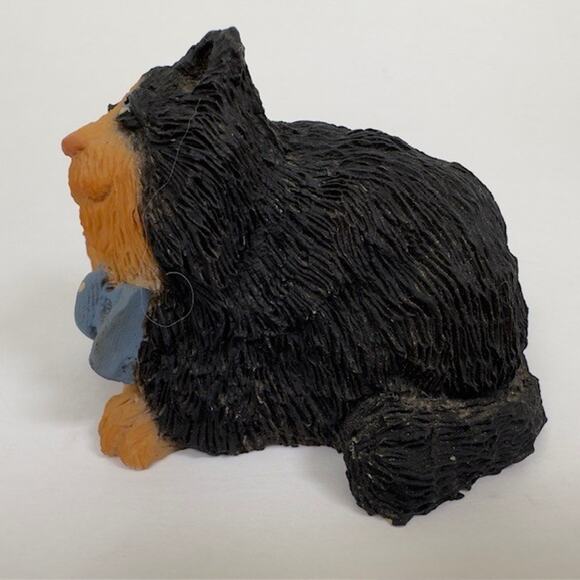 D&D Studios Frumps Cat w/Bowtie Figurine Resin Black & Tan Kitten 1990s Vintage - Picture 8 of 10